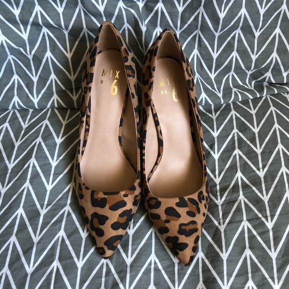 “Lill” by Mix No. 6 Leopard Print Heels - Size 8.5 - Picture 3 of 10